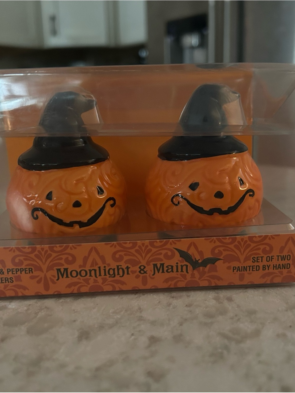 “New” Moonlight & Main Orange Pumpkin Salt & Pepper Shaker Set